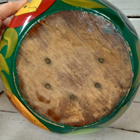 Lacquered Mexican Folk Art Wood Bowl, Artisan Bowl, Unique Hand Painted Fruit - Picture 6 of 10